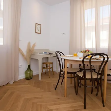 Apartmán Orange Boutique L *
